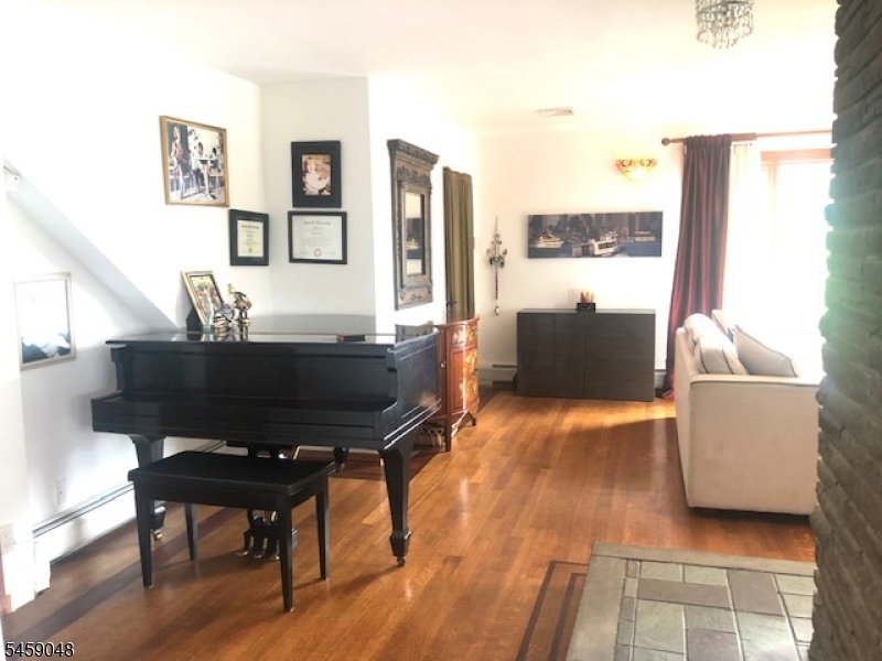 Entrance - Main Floor