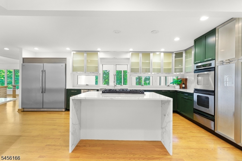 WATERFALL KITCHEN