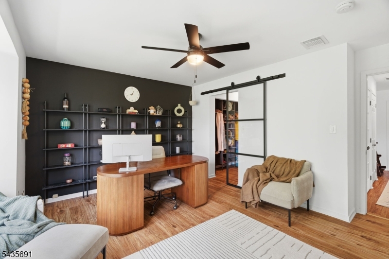 2nd Bedroom/office