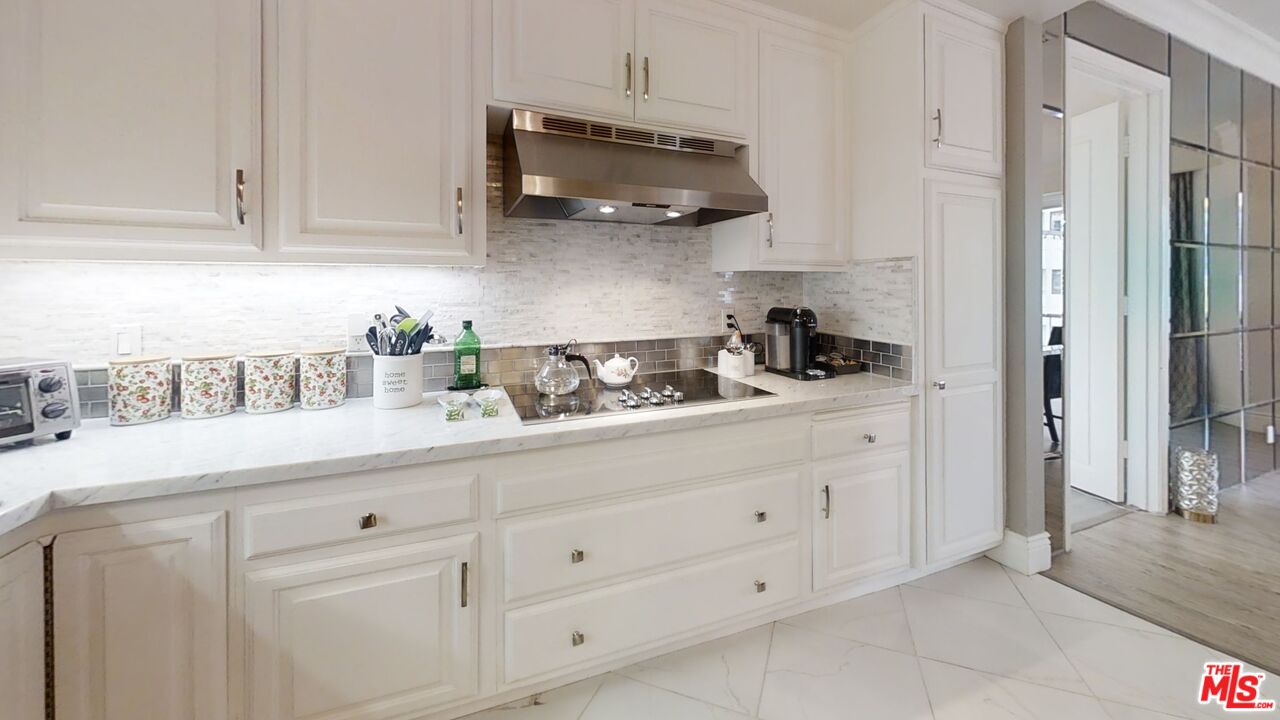 Kitchen Cook Area