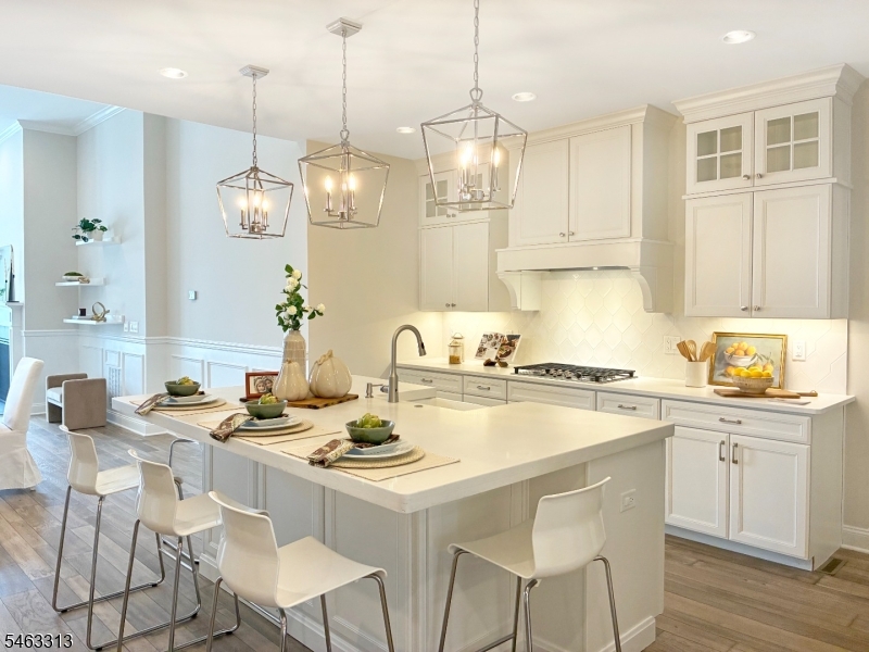 Kitchen with 8' Island
