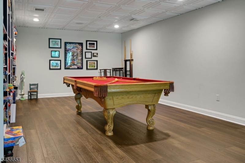 Billiard Rm incl Pool Table