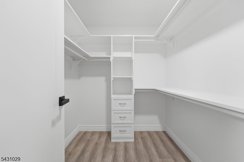 Walk in Closet