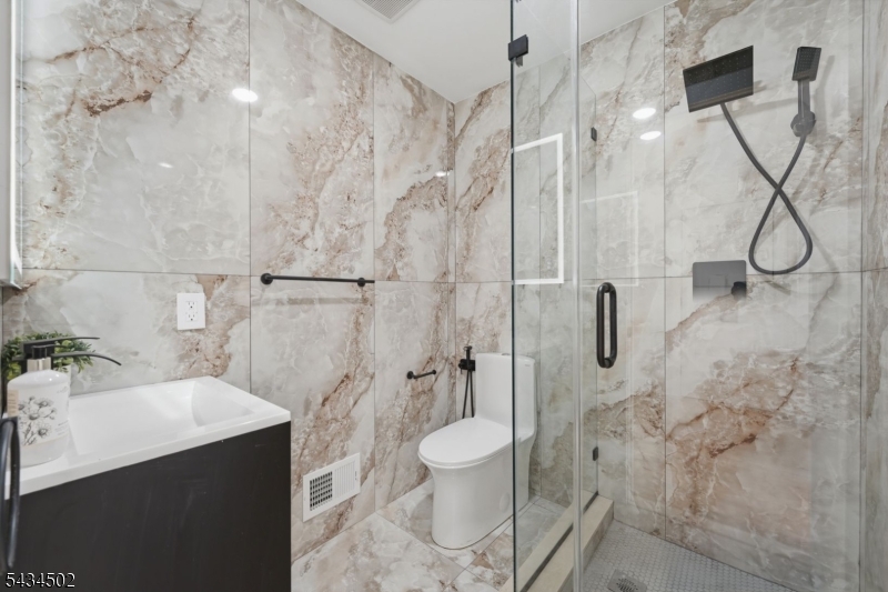 1st floor full bathroom