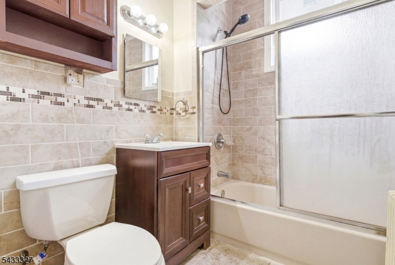 U1: Bathroom