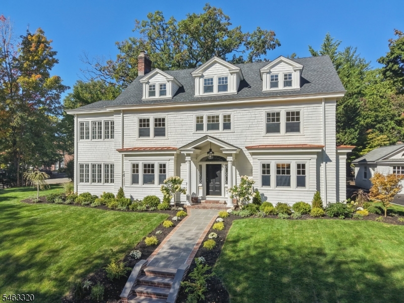 Montclair Beauty 4400 SF
