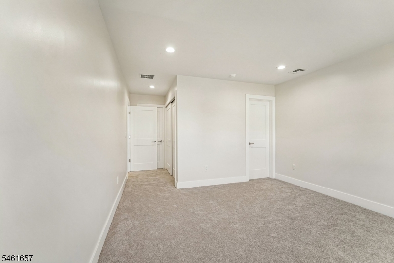 1 bed 2nd floor with ensuite