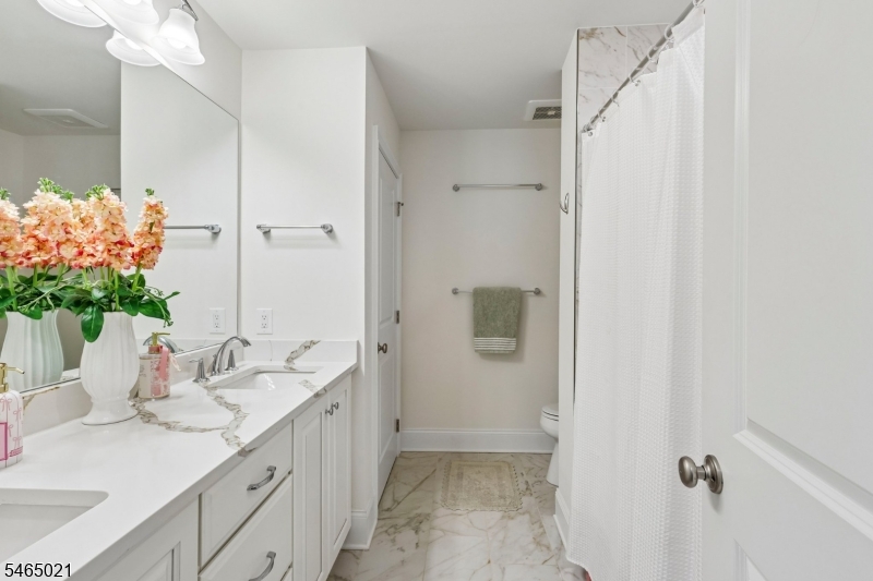 Second floor full bath