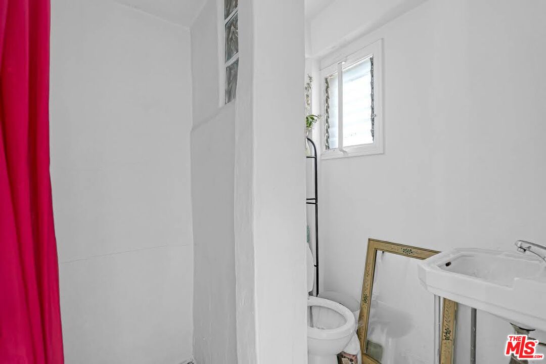 ADU fullbath
