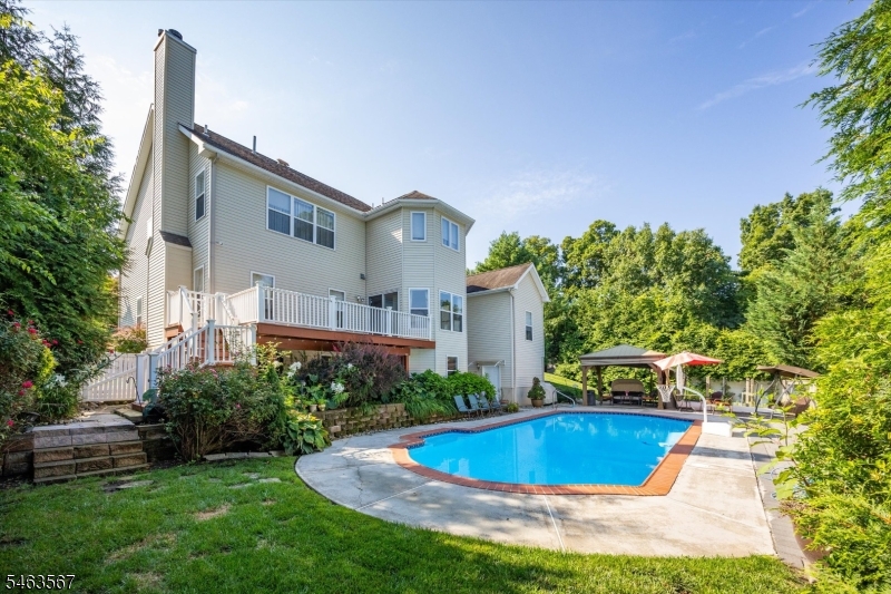 POOL REAR