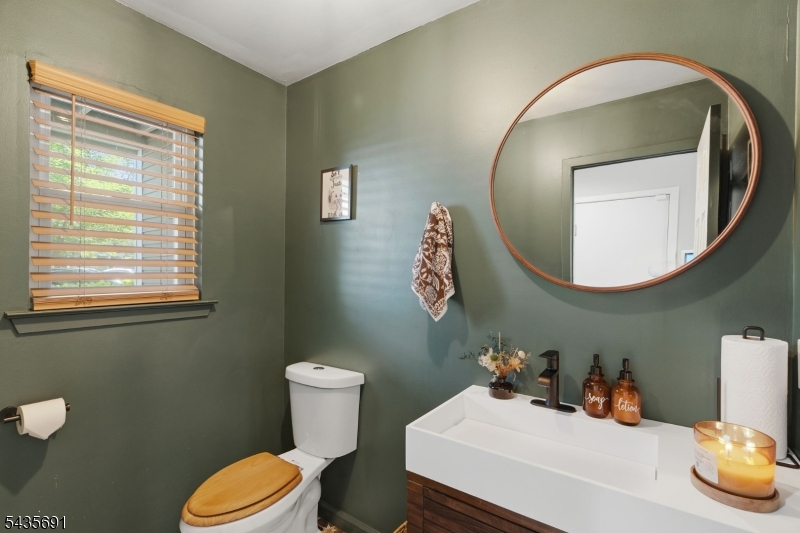 Powder room