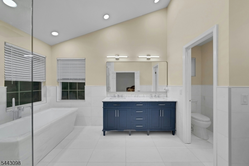 primary en suite
