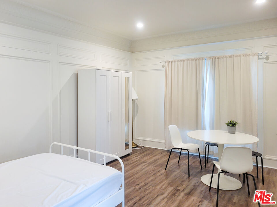 1BD Room 2