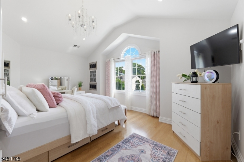 2nd Bed