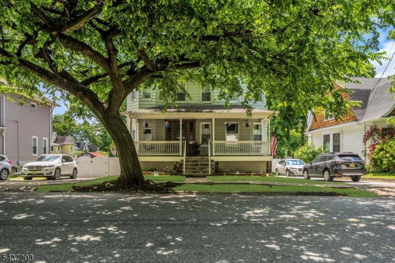 front house 2