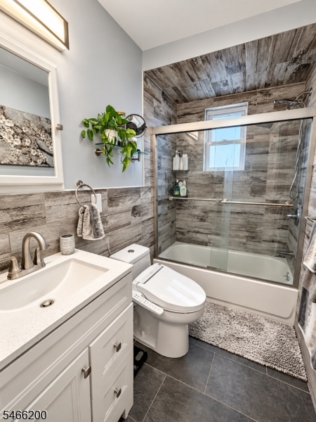 Unit 1 Bathroom