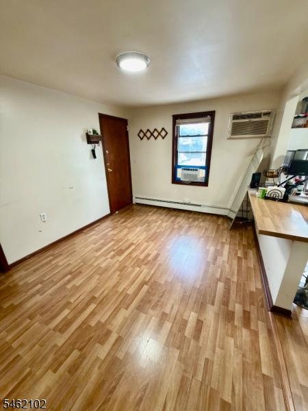 Alyea#1 livingroom