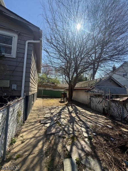 BACK GARDEN