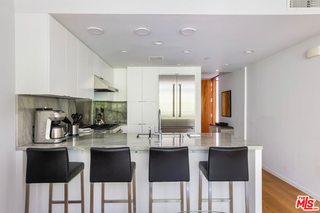 Breakfast Bar
