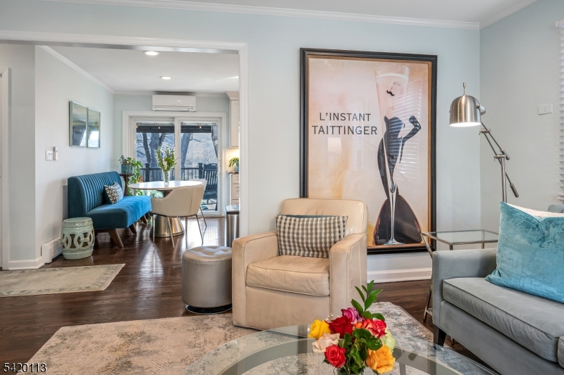 Living to dining to deck