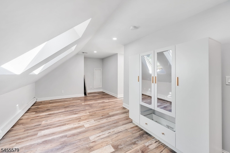 Bonus room