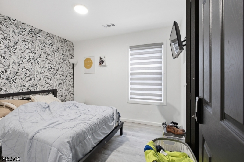 bedroombed