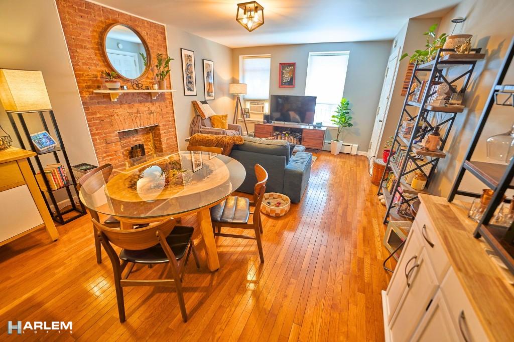 Garden Apartment Dining Area