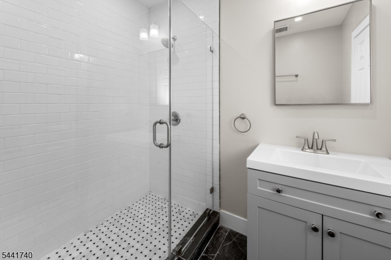2nd floor bath