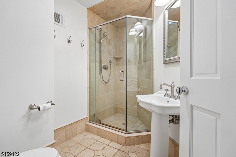 Lower Level Full Bath