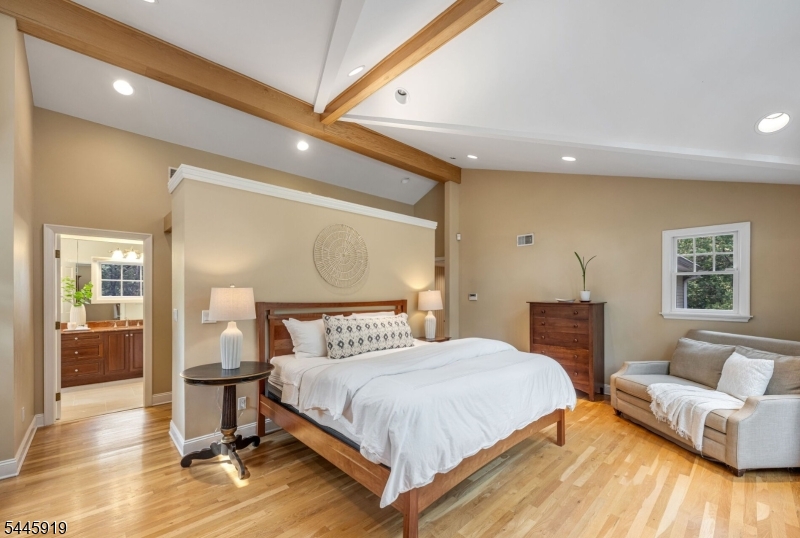 Luxurious Primary Suite