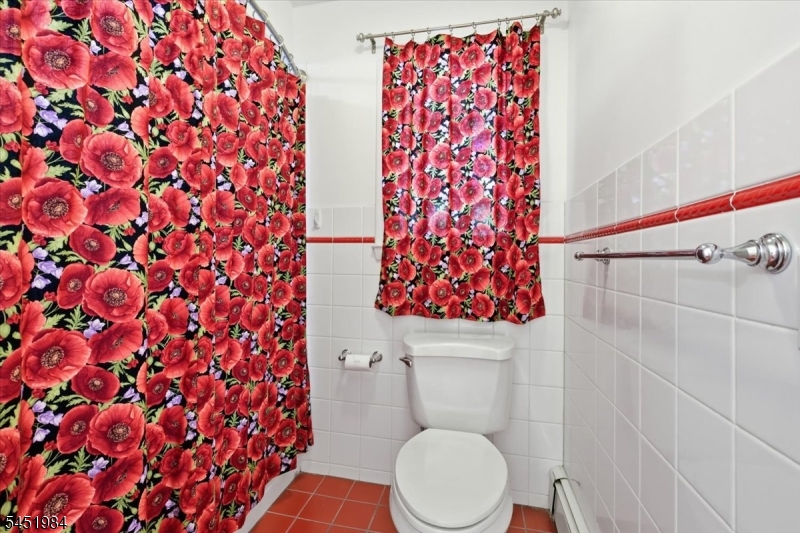 Hallway Full Bathroom