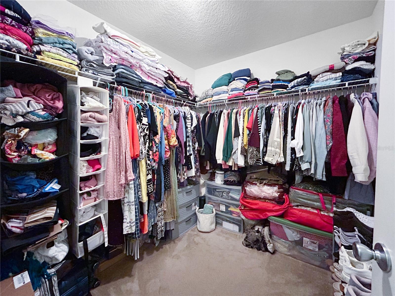 walkin closet