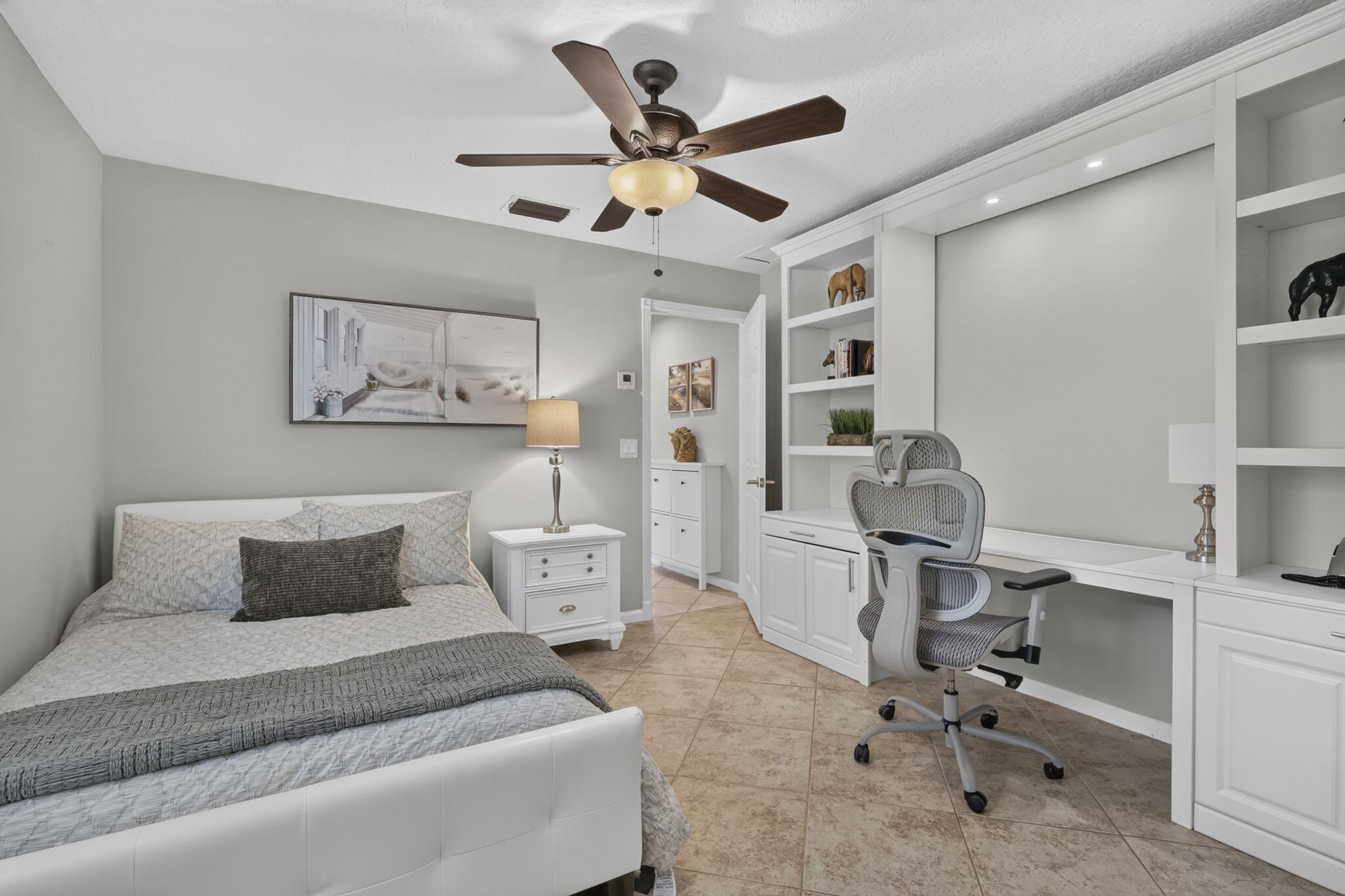 2nd bedroom