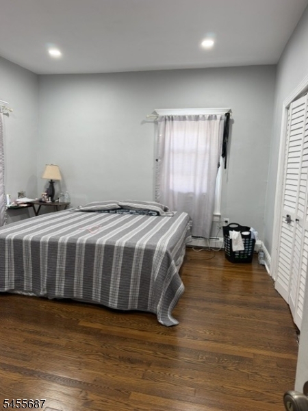 Bedroom master