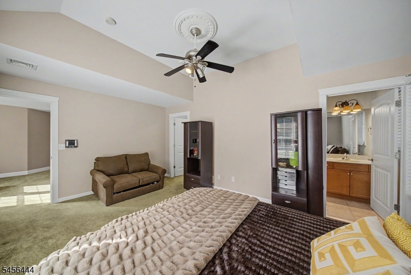 Bedroom ft en-suite
