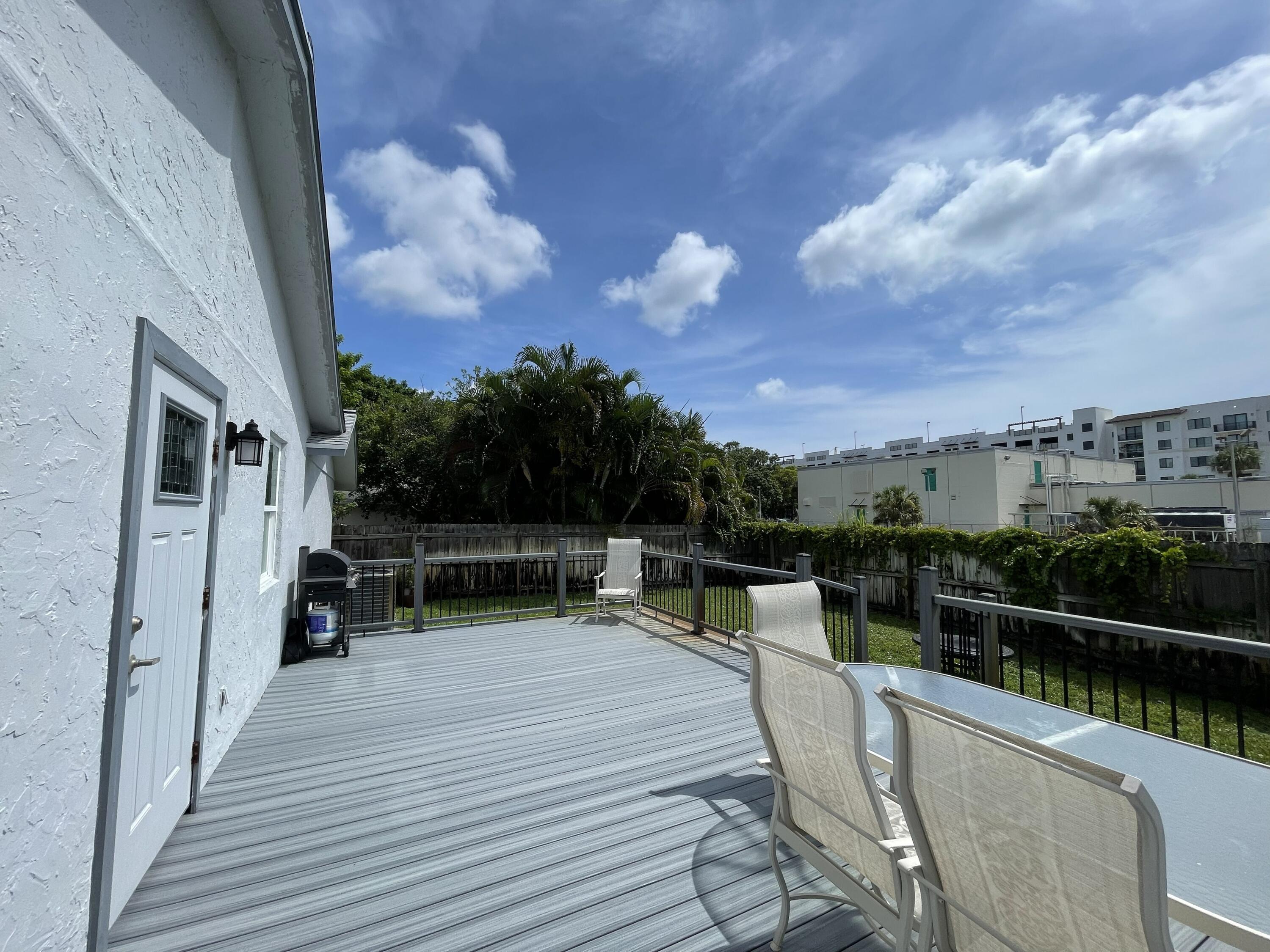 Large rear deck