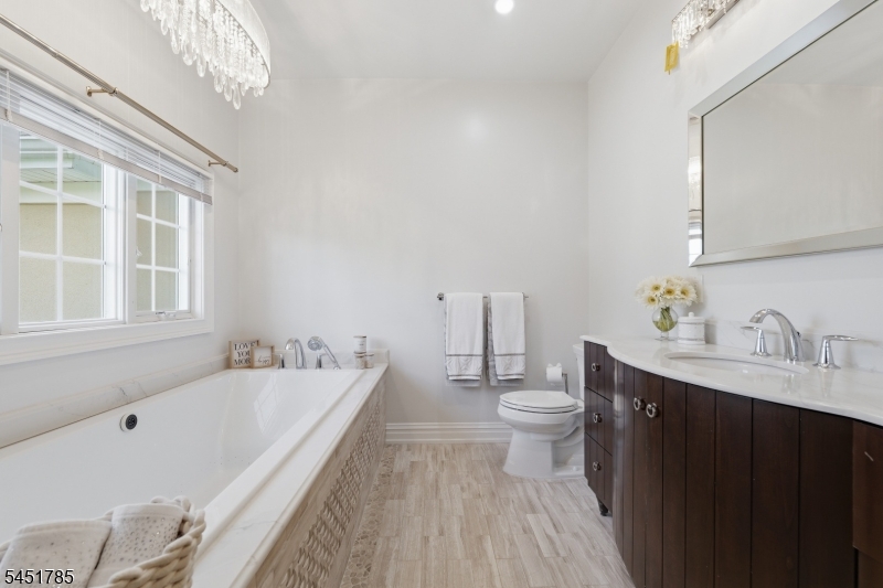Master Ensuite