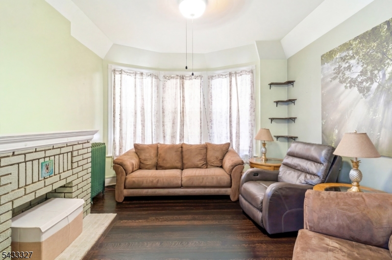 U1: Living Room