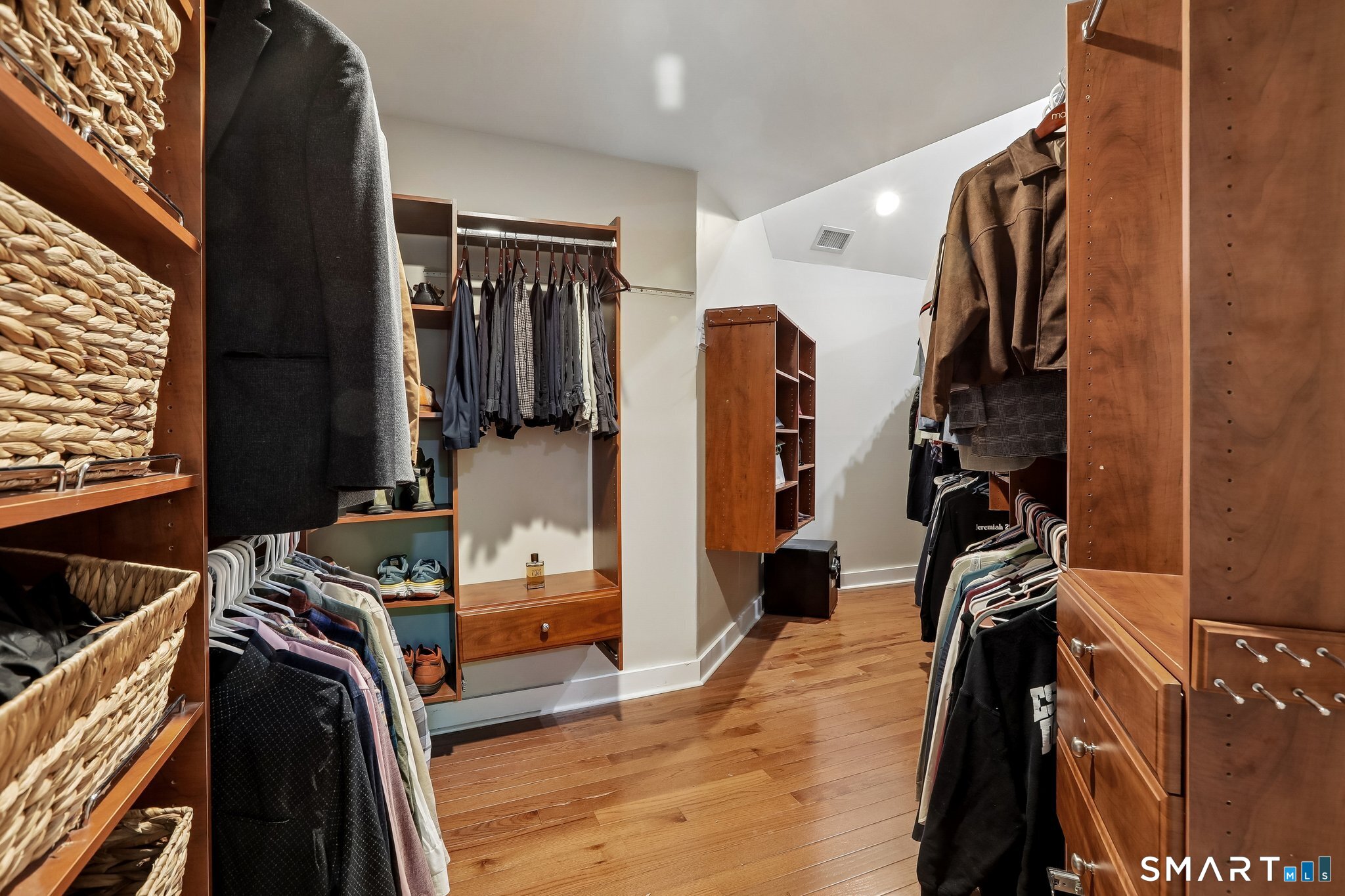Walk In Closet