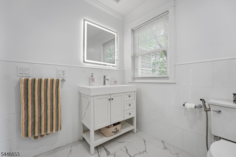 2nd Floor Bathroom