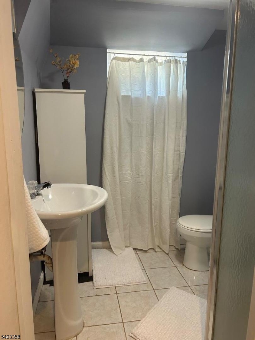 Full bathroom in the basement