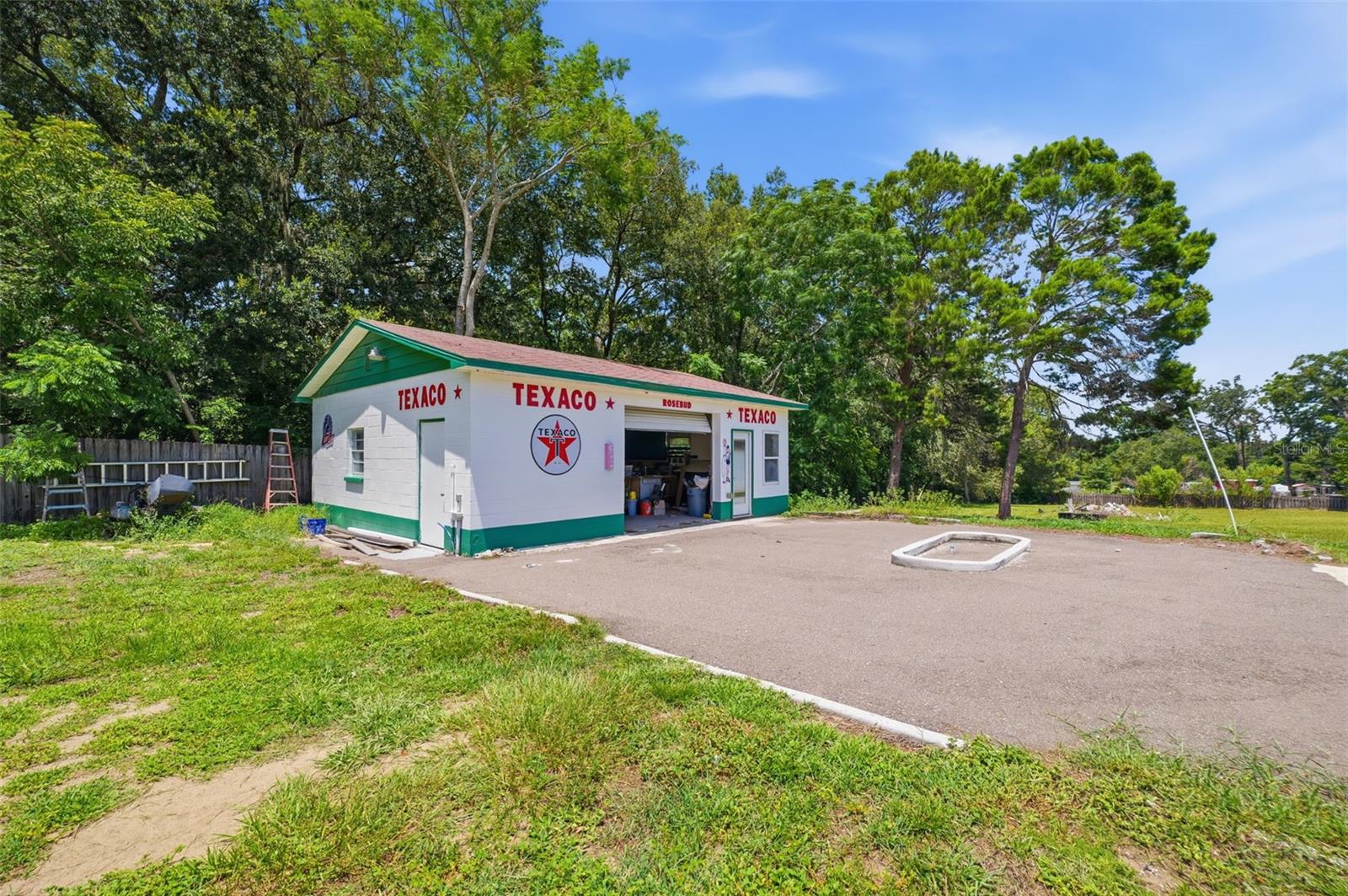 Work Shop / Garage