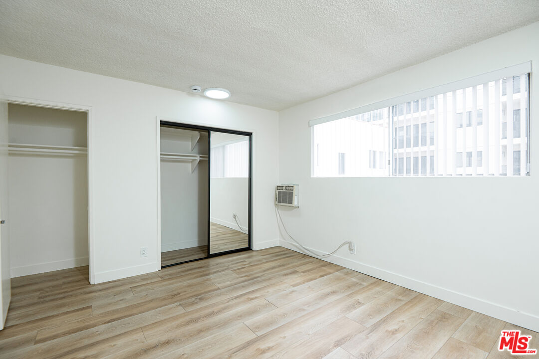 337 N Palm_bedroom