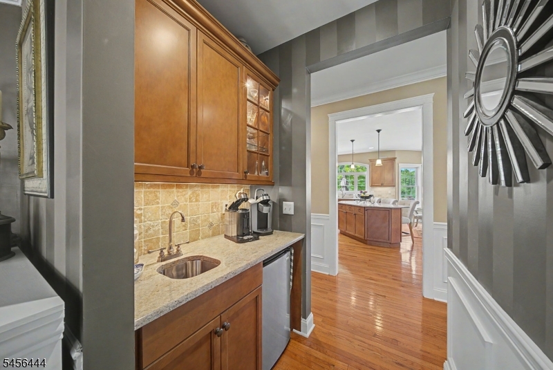 Wet bar