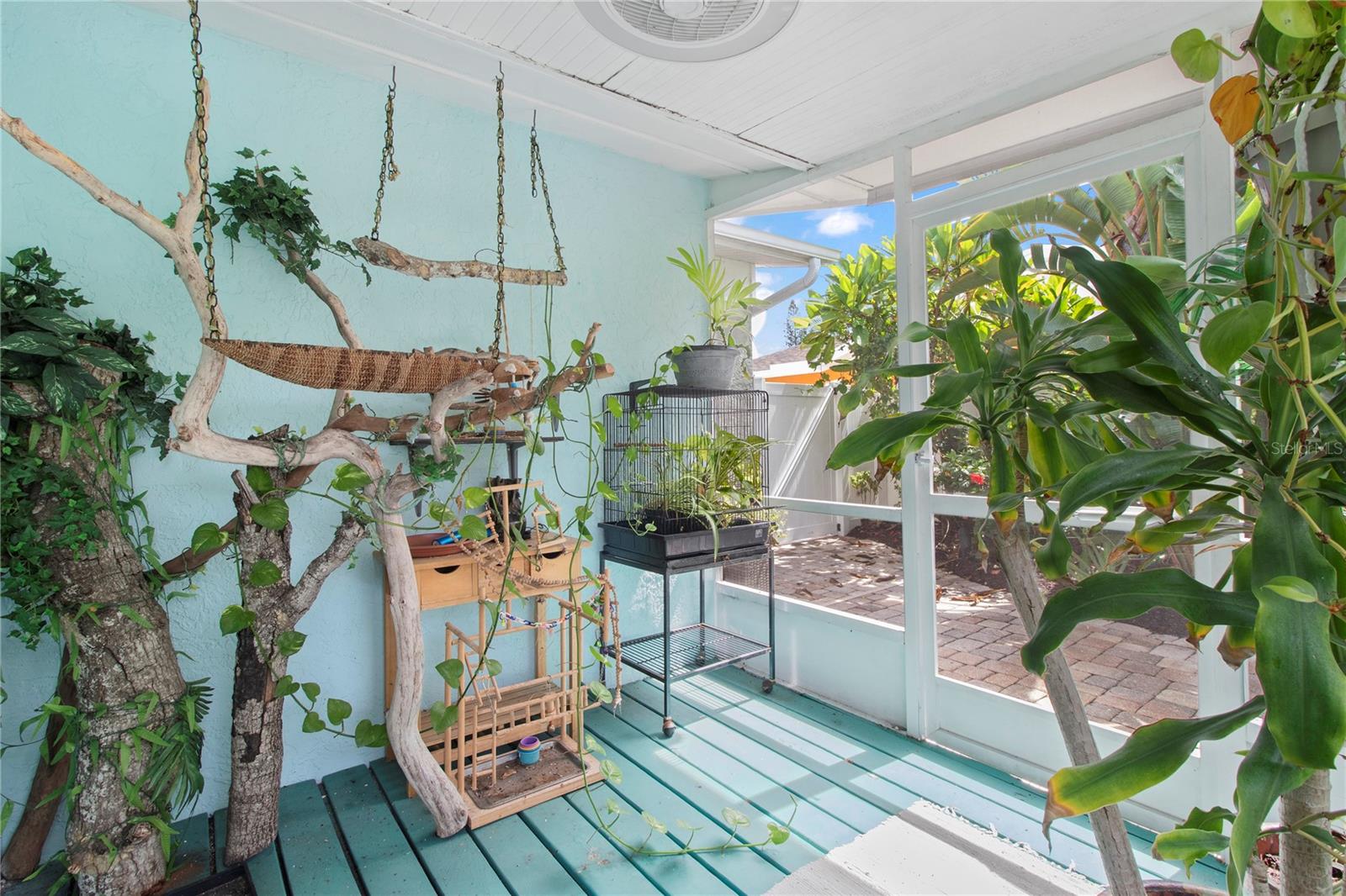 Screened Porch 3