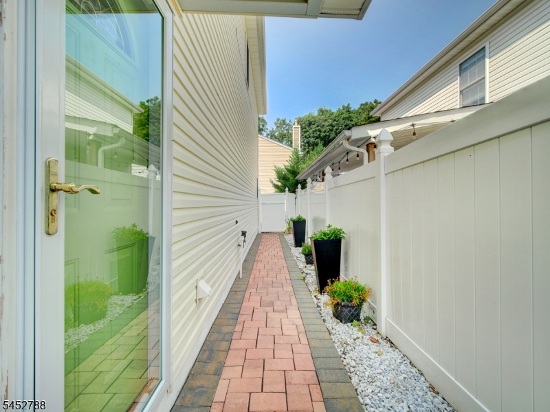 Side Walk