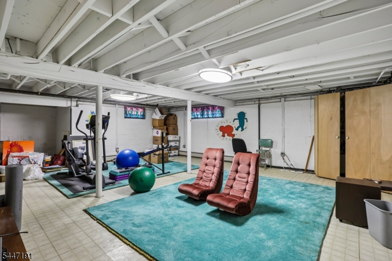 Full Unfinished Basement