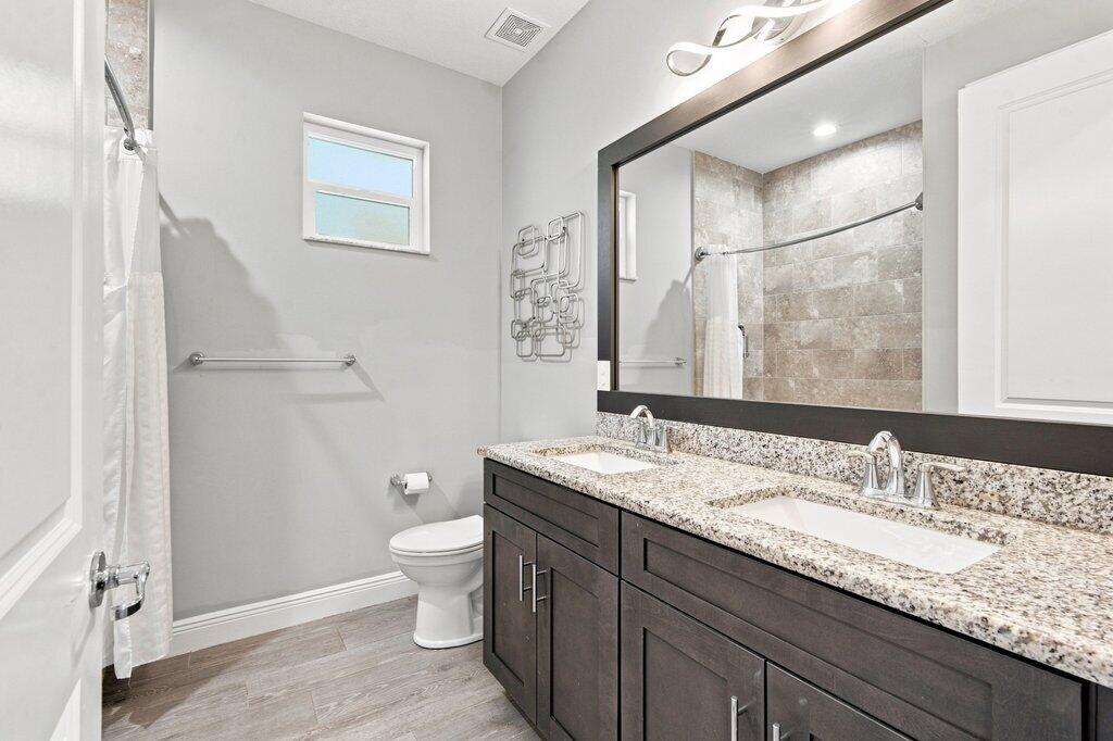 2nd bathroom