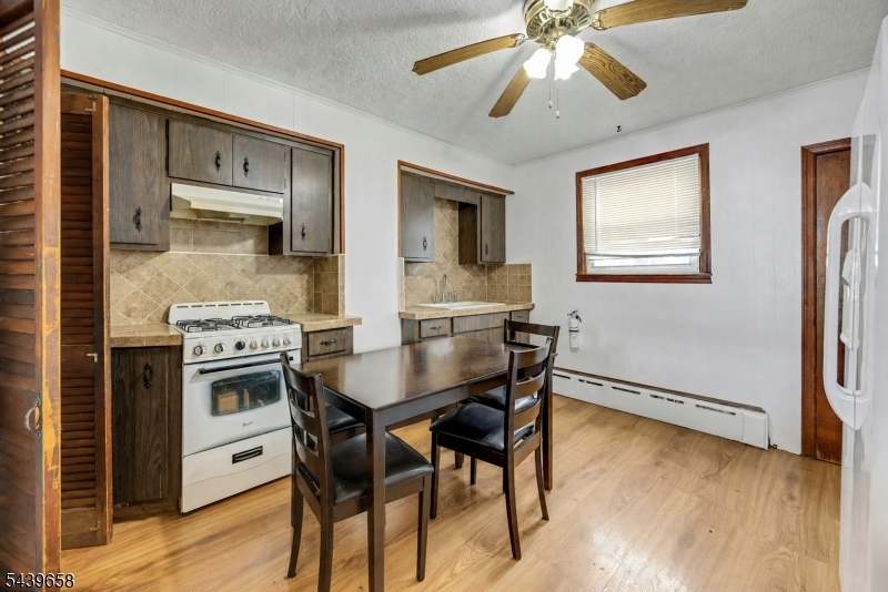 UNIT 1 KITCHEN