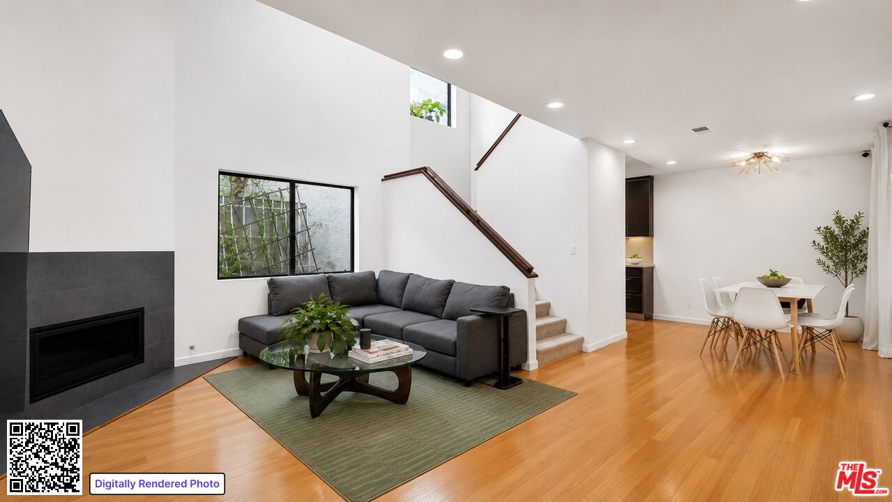 Large windows and dramatic cei